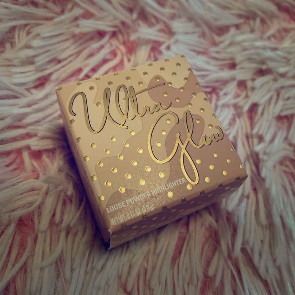 Ultra Glow Highlighter By Kylie Jenner